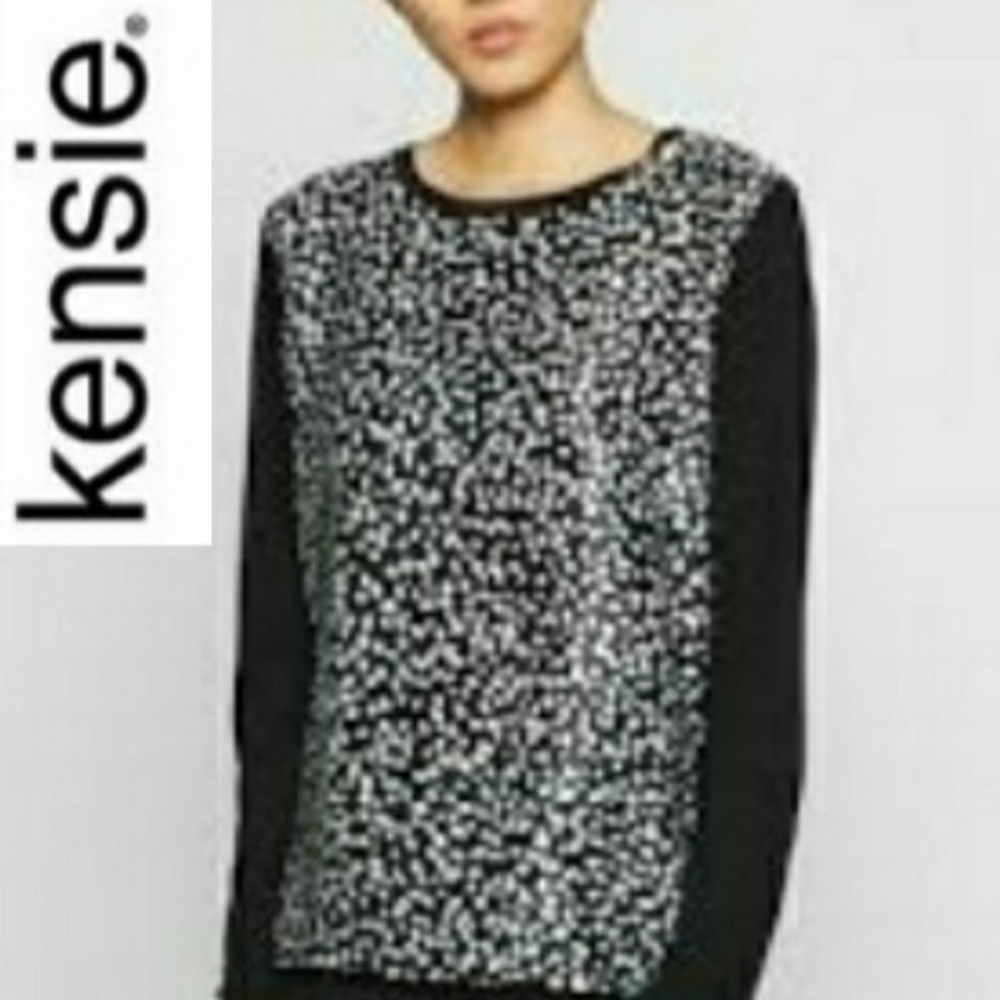 Kensie Long Sleeve Animal Print Top